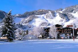 Aspen snowmass' four ski resorts—snowmass, aspen mountain, aspen highlands and buttermilk—provide the perfect opportunity to experience four unique vacations within minutes of one another. Reviews Of Kid Friendly Hotel Stonebridge Inn Snowmass Village Snowmass Village Colorado Minitime