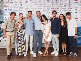 Il maestro luca marioni guida i sette musicisti della compagnia del cigno. La Compagnia Del Cigno In Preparazione La Seconda Stagione Rb Casting