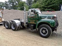 Pin By Cr47 Camions Anciens Cars On Mack Kenworth Peterbilt Cars Big Trucks Trucks Mack Trucks
