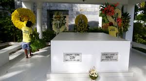 His opposition ended in august 1983 >when, after living in exile in the united states 1 for three years, he >returned to manila and was gunned down at the airport. Ocgywrbxxmbbcm
