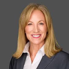 Angela Bauer's Instagram, Twitter & Facebook