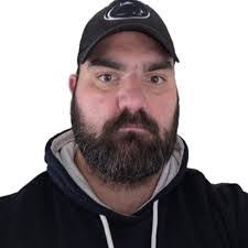 Adam Lakis's Instagram, Twitter & Facebook