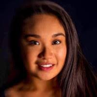 Andrea Maye's Instagram, Twitter & Facebook