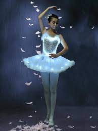 Maybe you would like to learn more about one of these? Elegant Costume De Danse Ballet En Polyester Blanc Mini Robe En 2021 Robe Deguisement Robe De Danse Vetements De Danse