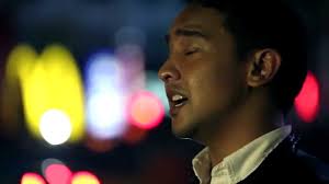 Laila telah berkenalan dengan puteri yang seiras dengannya. Ost Puteri Bukan Nama Sebenar By Ost Drama