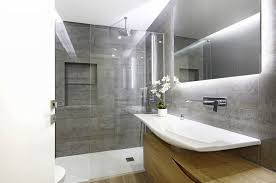 Im anschluss an den umbau kann eine duschkabine (in glas) ihrer wahl eingebaut werden. So Einfach Konnen Sie Die Badewanne Zur Dusche Umbauen