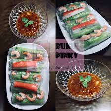 Celupkan sebentar rice paper dalam air. Buku Pinky Resipi Mudah Popiah Vietnam Vietnamese Spring Roll Dan Sambal Thai