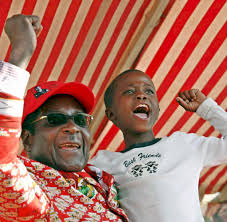 Former president robert mugabe was given a state funeral on 14 septemberimage caption: Robert Mugabe Der Mann Der Das Bluhende Simbabwe Ruinierte Welt