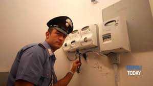 Scopri online i prezzi e la gamma completa delle cassette per contatore enel monofase o trifase a parete o da pavimento. Bar Tabacchi Sprecone La Scoperta Dei Carabinieri Due Arresti Per Furto Di Energia Elettrica