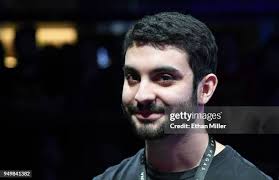 811 Twitches Stock Photos, High-Res Pictures, and Images