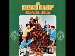 Ultimate christmas, compilation parue en septembre 1998, regroupe le christmas album avec la version single et une version alternative de little saint nick, un mix différent de auld lang syne, le très rare single de 1974, child of winter, 7 titres du. Little Saint Nick The Beach Boys Chords Chordify