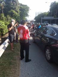 South klang valley expressway (skve). This Man Cheated Death After Getting Shot 5 Times At The Kl Seremban Highway