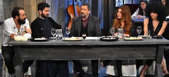 Το τραγούδι μια άλλη ευτυχία είναι το πρώτο single. Sthn Ygeia Mas Re Paidia Me Pano Moyzoyrakh Kai Kibwto Toy Kosmoy Photos Greek Web Tv Live