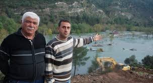 Güzergah bilgisini arkadaki haritadan görebileceğiniz gibi bozdogan kemer barajı ulaşımı için detaylı bilgiye yol tari̇fi̇'ne tıklayarak da. Baraj Kapaklari Acildi Ureticiler Magdur Oldu Evrensel
