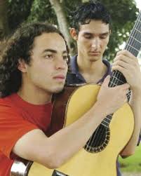 Guitarristas ticos premiados en Honduras