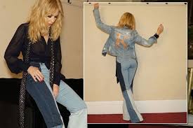 Kylie ann minogue ao, obe (/mɪˈnoʊɡ/; Kylie Minogue Rocks Double Denim And Sheer Black Shirt For Intimate London Gig Mirror Online
