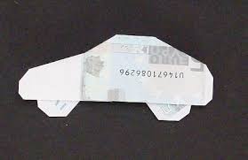 Ein hemd aus einem 50 euro schein falten, anschließend auf eine wäscheleine hängen. Origami Geldscheine Und Bucher Gefaltet Und Entworfen Von Dominik Meissner Orime De