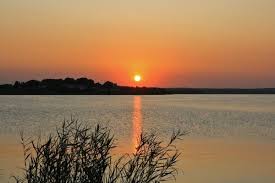 Filmul a fost obţinut cu ajutorul instrumentului cassis (colour and stereo surface imaging system) de la agenţia spaţială italiană aflat la bordul satelitului orbiter al misiunii europene exomars. Foto Apus De Soare Lacul Suitghiol 1 Mamaia153 Jpg Poze Litoralulromanesc Ro