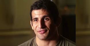 Beneil dariush is an iranian lightweight fighter currently signed to the ufc. Beneil Dariush Sportspersons Family Childhood Beneil Dariush Biography