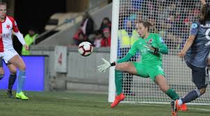 Barbora votíková (born 13 september 1996) is a czech women's football goalkeeper playing for slavia praha and the national team. Senzacni Prestup Na Trase Slavia Psg Brankarka Barbora Votikova Si Plni Sen Ruik