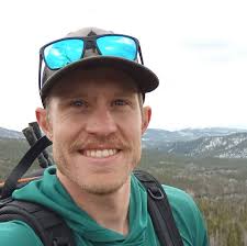 Dog hikes to top of San Gorgonio Peak