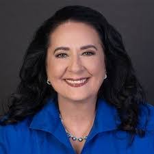 Kelli Robbins's Instagram, Twitter & Facebook