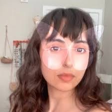 Diana Ishak's Instagram, Twitter & Facebook