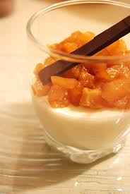 Verrine Concassee D Ananas Sur Mousse De Chocolat Blanc Lilie Bakery Recettes Photographie Culinaire Chocolat Blanc Mousse Au Chocolat Recette Panacotta