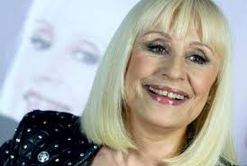 Raffaella carrà è scomparsa oggi a 78 anni, dopo una lunga malattia che ne aveva provato il corpo. Vh37080uketxpm