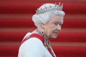 Welcome to the official home of news and information on the first queen elizabeth class strike carrier. Queen Elizabeth Warum Sie Nicht Die Konigin Von England Ist Gala De