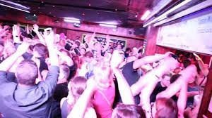 Das oberbayern ist die partyadresse im herzen der düsseldorfer altstadt, zentraler treffpunkt an der längsten theke der welt. Samstag 23 07 2016 Oberbayern Dusseldorf