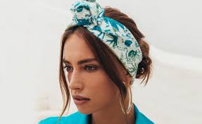 Online bestellt & schnell geliefert: Perfekte Sommer Frisur Wir Tragen Wieder Haarbander