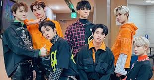'엔하이픈' 이라는 팀명은 엔하이픈이 단어를 이어 새로운 의미를 창출하듯, 사람, 세대, 세계를 연결함으로써 성장하라는 의미이다. Japanese Media Claims Enhypen Is A Group Expected To Become Popular In The Future This Is Why Kpopstarz