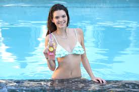 Kết quả hình ảnh cho kendall jenner bikini