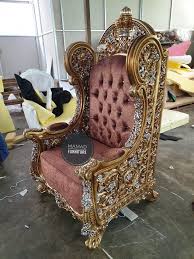 Jati dikenal dunia dengan nama teak (bahasa inggris). Kursi Tamu Mewah Klasik Model Ukiran Mahkota Raja Furniture Jepara Jati
