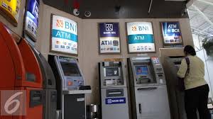 Karena saya butuh uang saat itu, maka saya melakukan 3 kali penarikan lagi di atm link sekitar saya dan transaksi berhasil. Mesin Atm Error Siapa Tanggung Jawab Kartu Halaman All Kompasiana Com