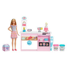 La muñeca barbie va ir de compras con sus amigas, ella necesita estar muy linda y vestirse muy a la moda. Set De Juego Barbie Mattel Cocina Y Crea Chef Pasteles Bodega Aurrera En Linea