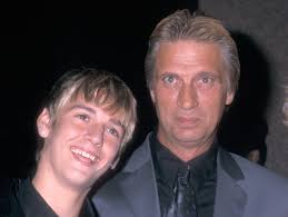 Bob Carter, father of Nick and Aaron Carter, dies at 65