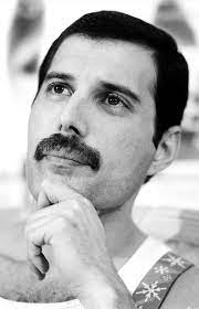 Pin By Lisa Venette On All Things Queen Queen Freddie Mercury Freddie Mercury Mercury