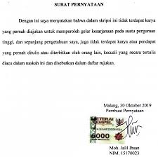 Bacaan surat yasin sendiri merupakan bacaan dari al quran. Http Etheses Uin Malang Ac Id 16752 1 15170023 Pdf