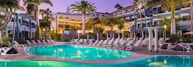 The colon is never preceded by a white space; Colon Guanahani Adrian Hoteles Playa De Fanabe Costa Adeje Teneriffa Offizielle Website