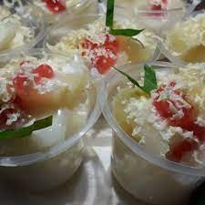 Aduk rata dan tuangkan ke loyang yang sudah di oles margarin dan di alas kertas kue. Singkong Bisa Diolah Jadi Aneka Makanan Lezat Inilah 13 Resep Singkong Dan Tips Memilih Singkong Yang Baik 2020