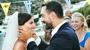 Ποζάρει ξανά ως νύφη και αποκαλύπτει όλα όσα δεν ξέραμε για τον λαμπερό γάμο της με τον σάκη τανιμανίδη! Eidhseis Me 8ema Xristina Mpompa Sakhs Tanimanidhs Gamos Yupiii Gr