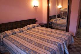 L'altissim apartments propose un hébergement à divers emplacements du pas de la case et à situé dans les pyrénées au cœur du pas de la casa, l'hotel parma est installé à proximité de la frontière. Hotel Parma In Andorra Information And Offers Estiber
