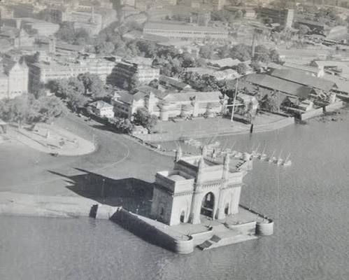 Ballard Pier in 1930 Mumbai