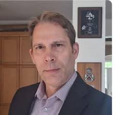 Anna Dowe (@annazdowe)