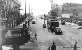 Devon spa is located in cook county of chicago city. A Csl Streetcar At Western And Devon In The 1930s Near The Old Nortown Theater That Appears To Be A Chr Chicago Transportation Chicago Photos Chicago History