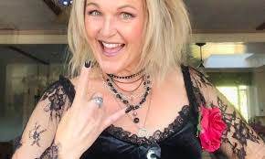 Theresa Carman's Instagram, Twitter & Facebook