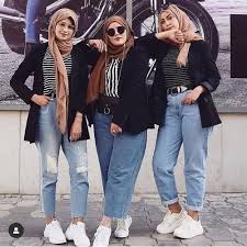 Casual hijab dipadu dengan trend terkini bisa jadi outfit dan ootd lebaran yang kece. Hijab Outfits