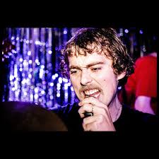 ıllıllı corn-tact mic ıllıllı is a resin cast corn with a piezo embedded  and glued